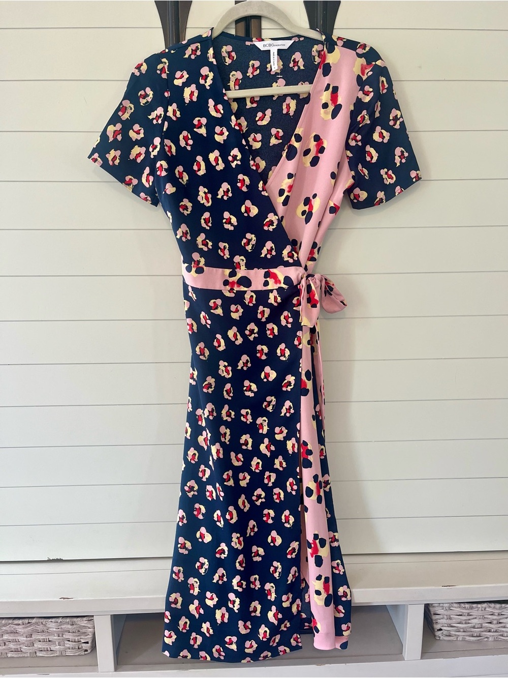 BCBGeneration Navy and Pink Floral Midi Wrap Dress Size Small Baby Shower Spring